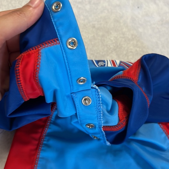 UV Skins 1/2 sleeve Rash Guard - Picture 7 of 7